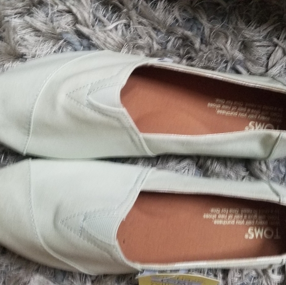 Toms classic mint canvas shoes - Picture 4 of 5